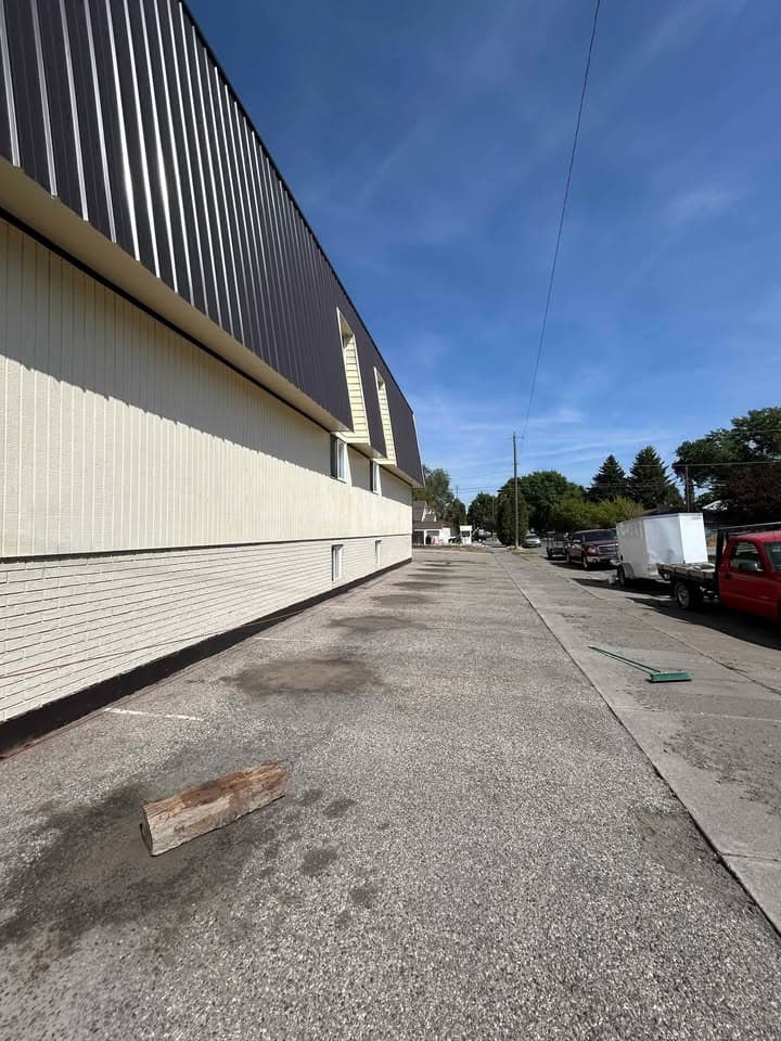 Idaho Falls driveway before